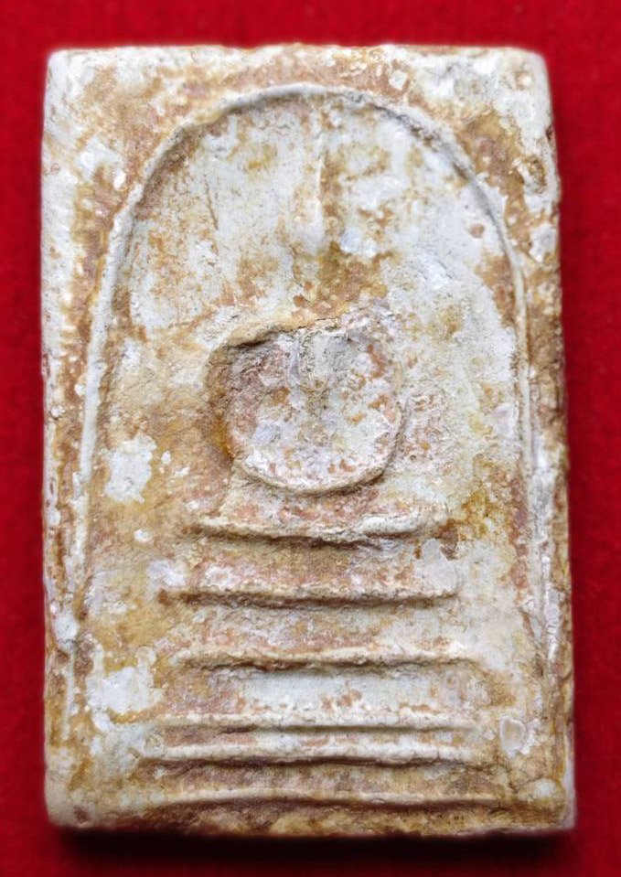  305282 พระสมเด็จ หลวงปู่ลำภู กทม. (บางขุนพรหม) พิมพ์เส้นด้าย  เนื้อผงผสมผงเก่าสมเด็จโต  60-70% พุทธศักราช 2502  วัดใหม่อมตรส (บางขุนพรหม) 