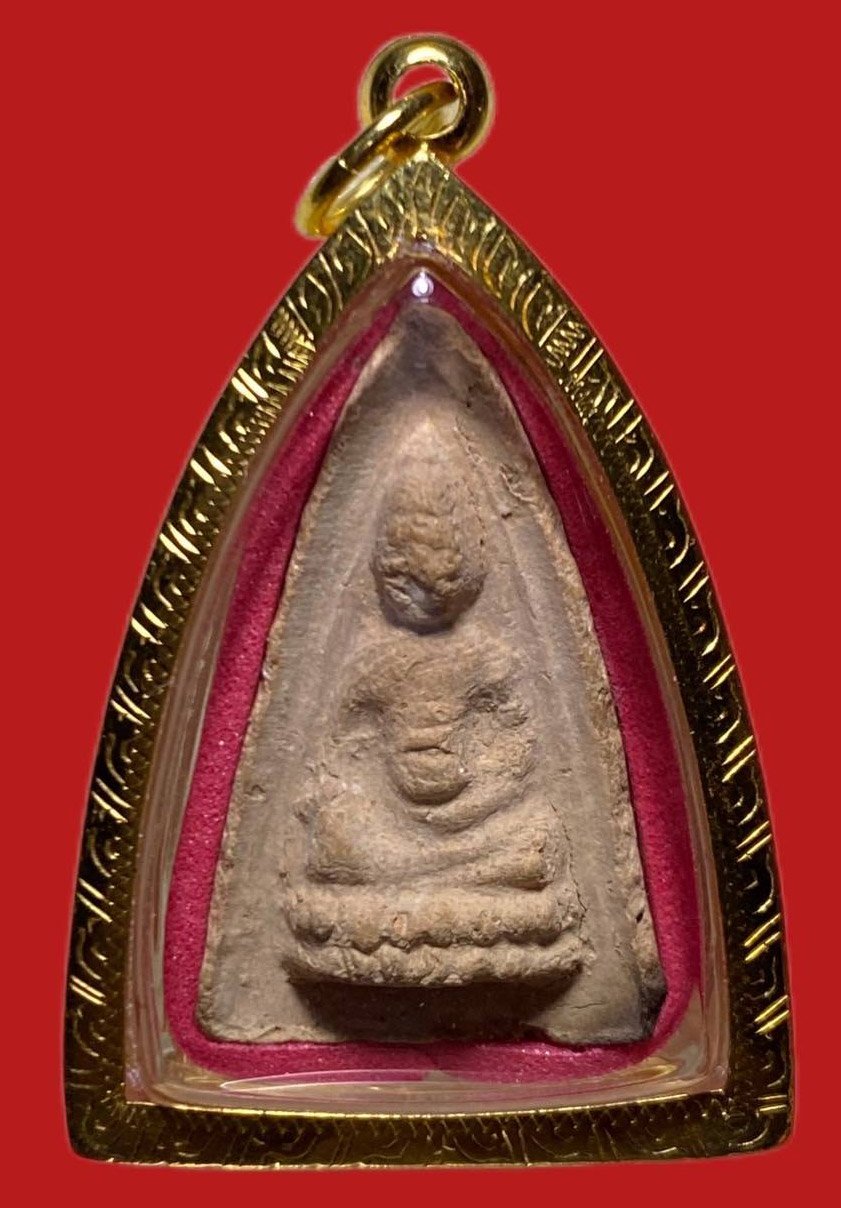 305716 คุณแม่บุญเรือน วัดอาวุธพุทโธน้อย รุ่นแรก พิมพ์เล็ก เนื้อดิน ปี 2494  กทม.
