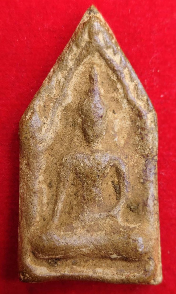 305775 พระขุนแผนแข้งหมอน  เนื้อดินเก่า ผสมทรายเสก  และ มวลสารศักดิ์สิทธิ์ พ.ศ. 2500 หลวงพ่อกวย  วัดโฆสิตาราม (บ้านแค) จ.ชัยนาท 