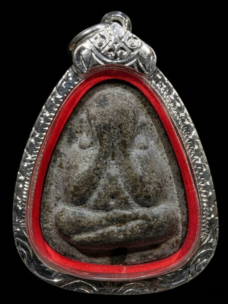 307621 พระปิดตาหลวงปู่โต๊ะ รุ่นปลดหนี้ พิมพ์หลังยันต์นะ เนื้อผงใบลาน ประมาณพ.ศ. 2521-2523 วัดประดู่ฉิมพลี กทม.