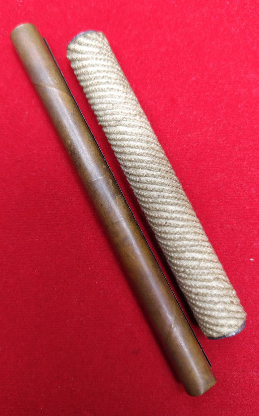 306439 ตะกรุดวิรุณจำบัง และตะกรุดหนุนดวง (นิยม)  เนื้อ ทองเหลือง ทองแดงและตะกั่ว  สร้างปี 2515-2521 หลวงพ่อกวย  วัดโฆสิตาราม (บ้านแค) จ.ชัยนาท 