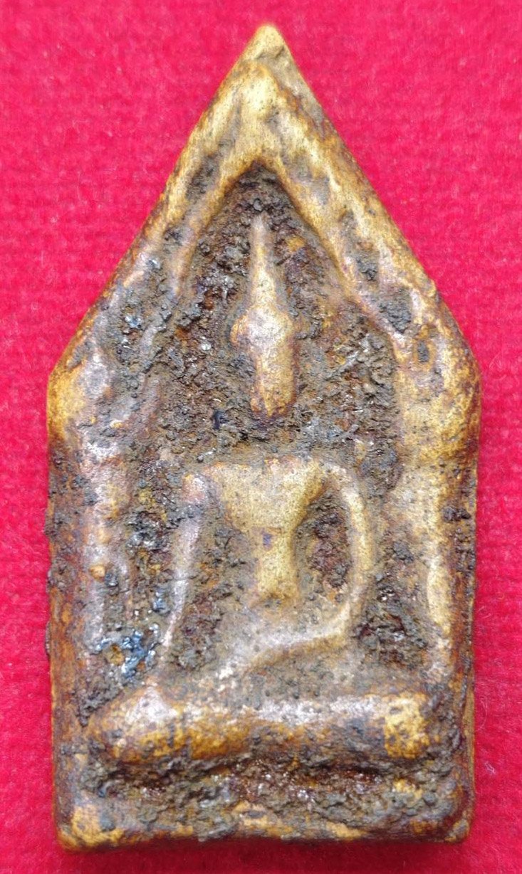 306445 พระขุนแผนแข้งหมอน เนื้อดินเก่า  ผสมทรายเสกและมวลสารศักดิ์สิทธิ์ (บล็อกนิยม) พ.ศ. 2500 หลวงพ่อกวย  วัดโฆสิตาราม (บ้านแค) จ.ชัยนาท