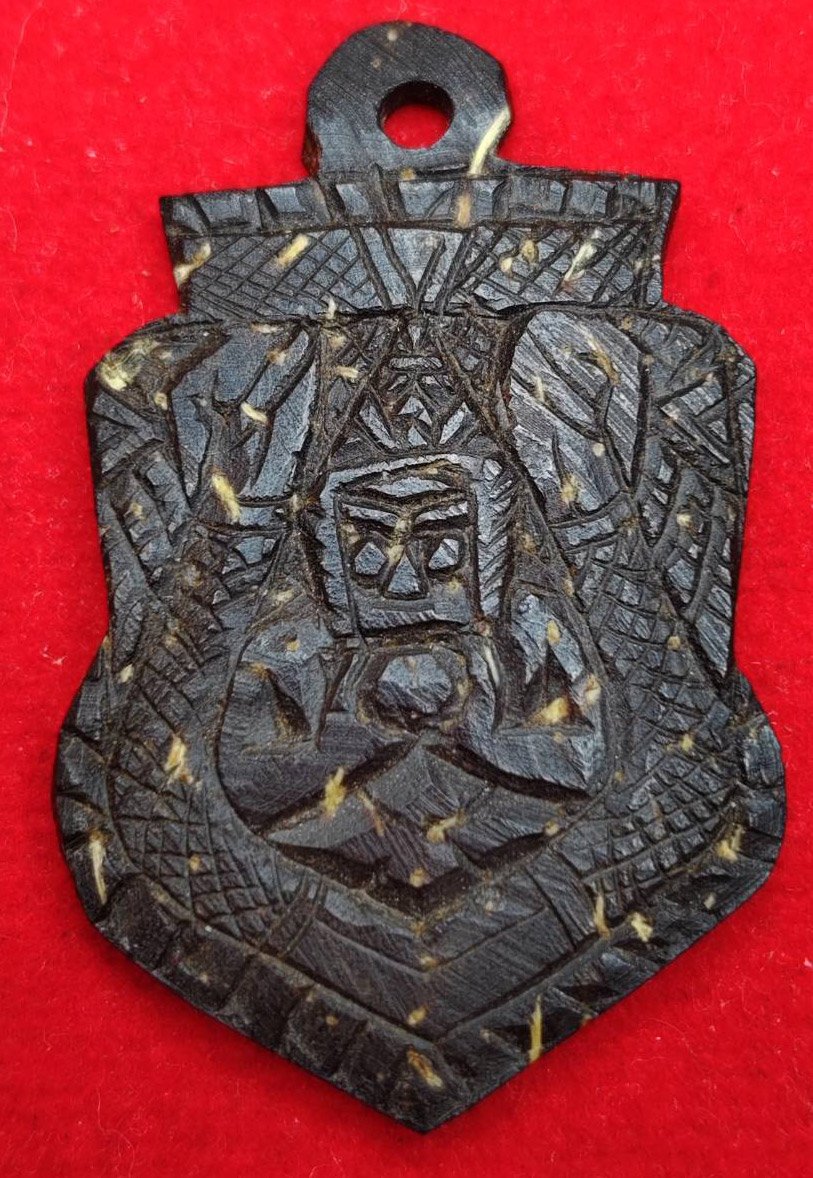 306548 พระราหู หลวงพ่อน้อย  ศิลมาตรฐาน เนื้อกะลาแกะ  พุทธศักราช 2470 - 2480  วัดศรีษะทอง จ.นครปฐม 