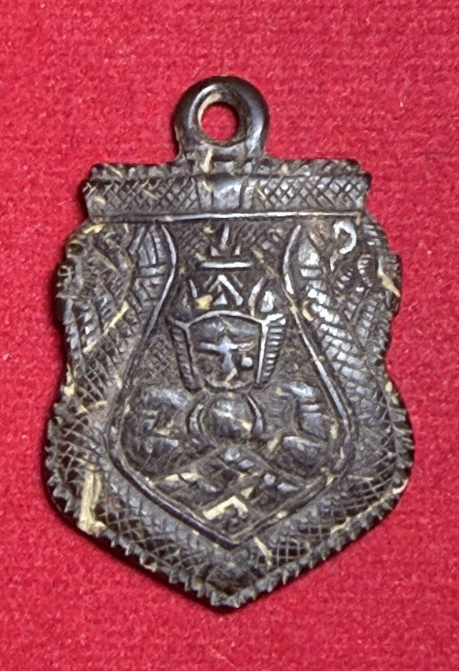 306560 พระราหู หลวงพ่อน้อย  ศิลมาตรฐาน เนื้อกะลาแกะ  พุทธศักราช 2470 - 2480  วัดศรีษะทอง จ.นครปฐม 