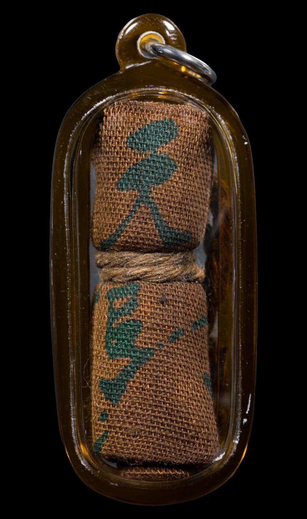 306564 ผ้ายันต์ฟ้าประทานพร  ตะกรุดมัดมือ 2วน หางยาว บล็อกนิยม ปี2519  เซียนแปะโรงสี จ.ปทุมธานี