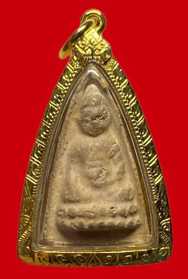 306753 คุณแม่บุญเรือน วัดอาวุธพุทโธน้อย  รุ่นแรกพิมพ์เล็ก  หน้าตุ๊กตา เนื้อดิน ปี 2494 กทม.