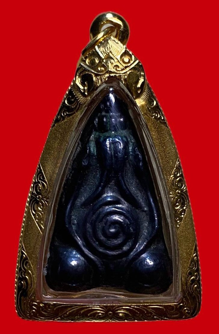 306766 หลวงพ่ออี๋ วัดสัตหีบ พระปิดตา  ปี2484 เนื้อเมฆพัด  จ.ชลบุรี