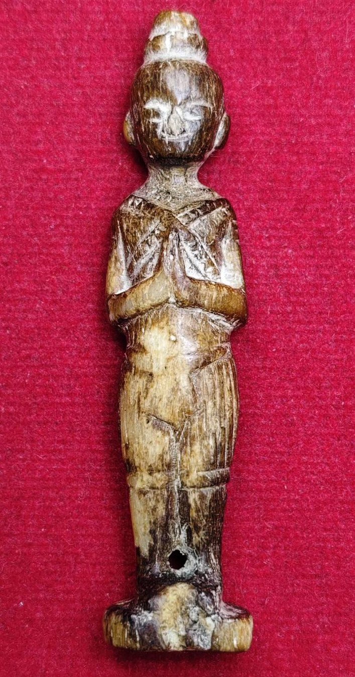 306830 กุมารเปี๊ยก หลวงพ่อกวย  เนื้อกระดูกช้าง  พุทธศักราช 2495-2500  วัดโฆสิตาราม (บ้านแค)  จ.ชัยนาท 