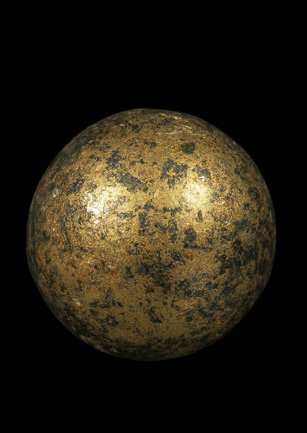 306836 ลูกอมผงพรายกุมาร  บรอนซ์ฝุ่น (ยุคต้น)  หลวงปู่ทิมอิสริโก  วัดละหารไร่ จ.ระยอง 