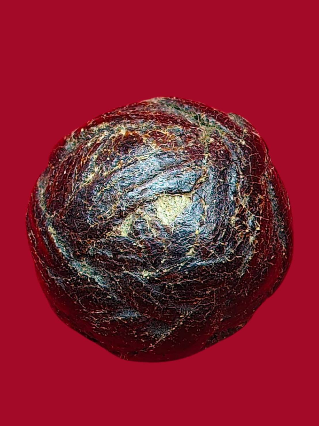 306944 ลูกอมหลวงปู่ยิ้ม  เนื้อด้ายสายสิญจน์ พุทธศักราช 2435-2453  วัดศรีอุปลาราม (วัดหนองบัว) จ.กาญจนบุรี