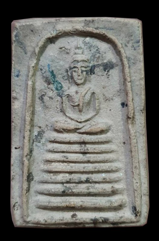 300084 สมเด็จถอดพิมพ์งาแกะ หลวงพ่อเดิม ปี2500-2512. เนื้อดิน ล.พ.กวย วัดโฆสิตาราม  จ.ชัยนาท