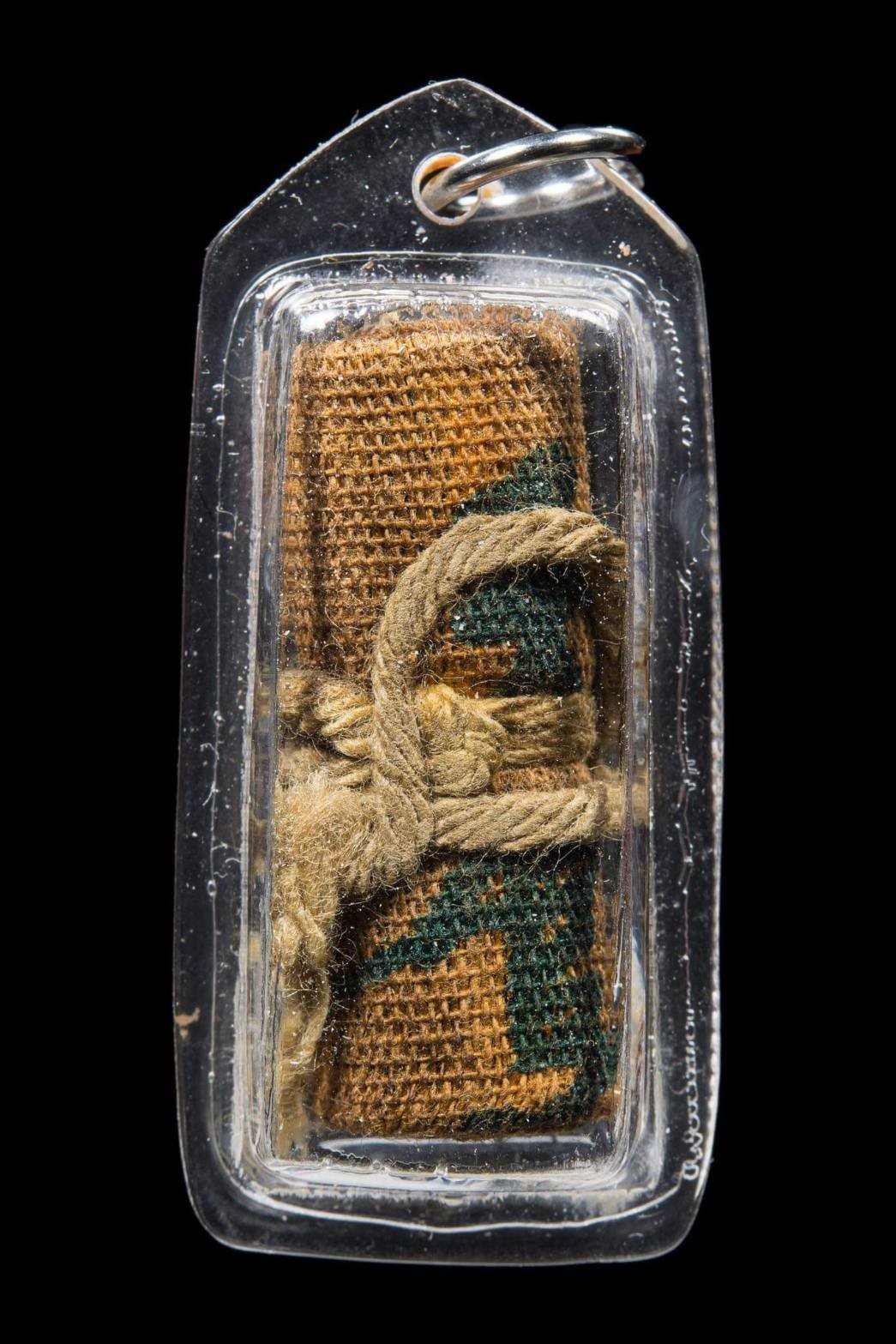 (296244)  ตะกรุดผ้ายันต์ ฟ้าประทานพร เซียนแปะโรงสี  ปี 2519 จ.ปทุมธานี