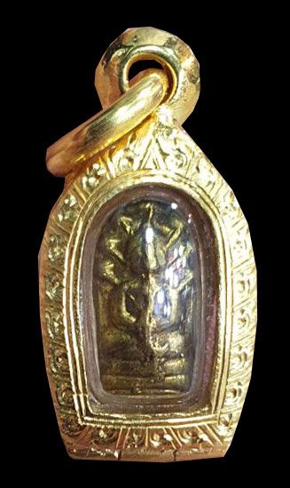 300694 พระนาคปรกใบมะขาม วัดอนงคาราม พิมพ์ฐาน 3ชั้น บล็อกแตก เนื้อทองแดงกะไหล่ทอง จังหวัด กทม.