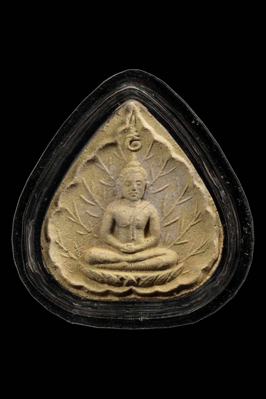 300756 พระผงประจำวันเกิด เนื้อเกสร  ปี 2520 หลวงปู่โต๊ะ  วัดประดู่ฉิมพลี กทม.