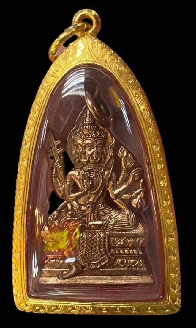 301528 เหรียญพระพรหม  อาจารย์เฮง ไพรวัลย์  (ฉลุ) เนื้อนาค ปี 2497-2500  จังหวัดพระนครศรีอยุธยา 