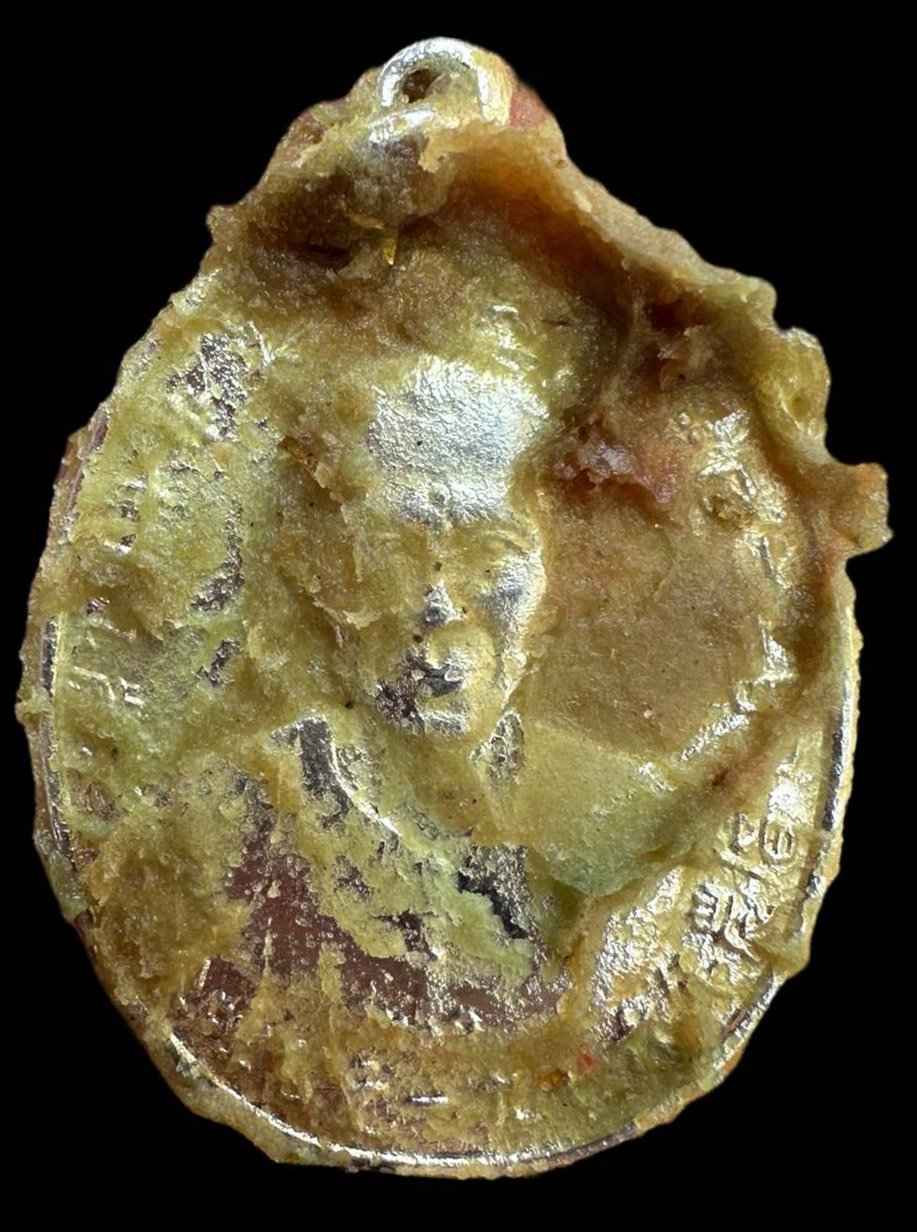 302131 เหรียญรุ่นแรกเซียนแปะโรงสี รุ่นหนึ่ง รุ่นแรกบล็อกเจ๊กโหงว เนื้อกะหลั่ยเงิน ปี2519 วัดศาลเจ้า จ.ปทุมธานี (เหรียญจารอาบสีผึ้ง)