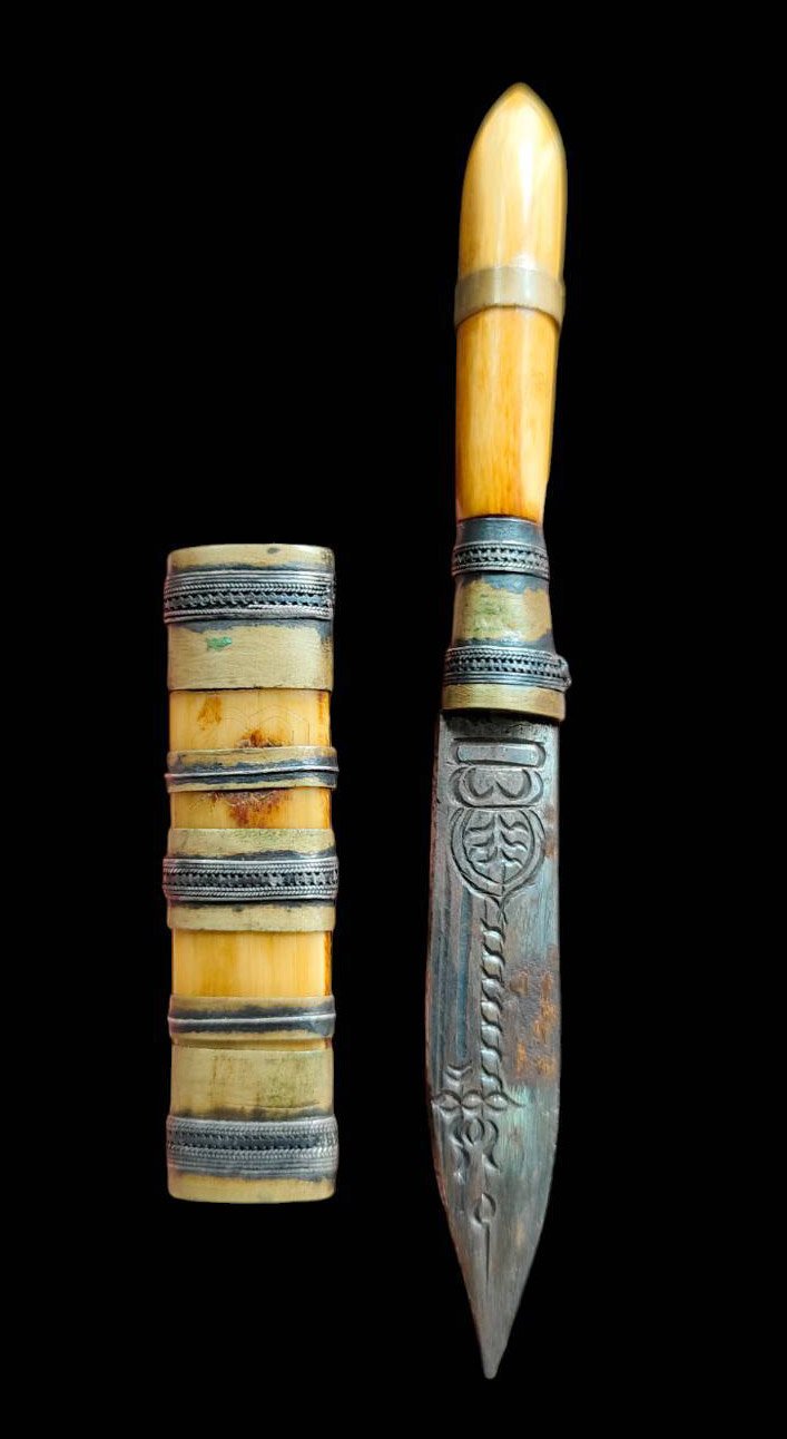 302843 มีดหมอสาริกา หลวงพ่อเดิม พุทธศักราช 2470-2494 วัดหนองโพ จ.นครสวรรค์