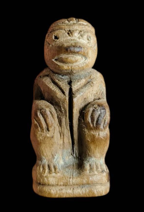 302950 ลิงแกะหลวงพ่อดิ่ง เนื้อไม้แกะ พุทธศักราช2480-2495 วัดบางวัว จ.ฉะเชิงเทรา