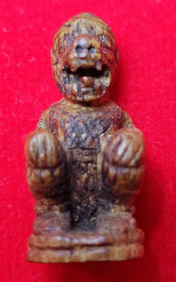 303030 หนุมานไม้แกะ  หลวงปู่วาส  วัดสะพานสูง  เนื้อไม้ขนุน จ.นนทบุรี สร้างช่วงยุคกลาง 