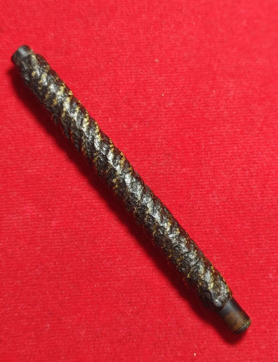 303096 ตะกรุดโสฬสมงคล  หลวงปู่กลิ่น วัดสะพานสูง  เนื้อทองแดงคลุกรัก  สร้าง 2468-2485 จ.จันทบุรี 