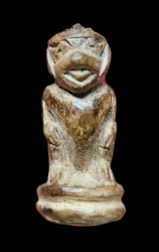 303185 ลิงแกะหลวงพ่อดิ่ง เนื้อไม้แกะ พุทธศักราช2480-2495 วัดบางวัว จ.ฉะเชิงเทรา