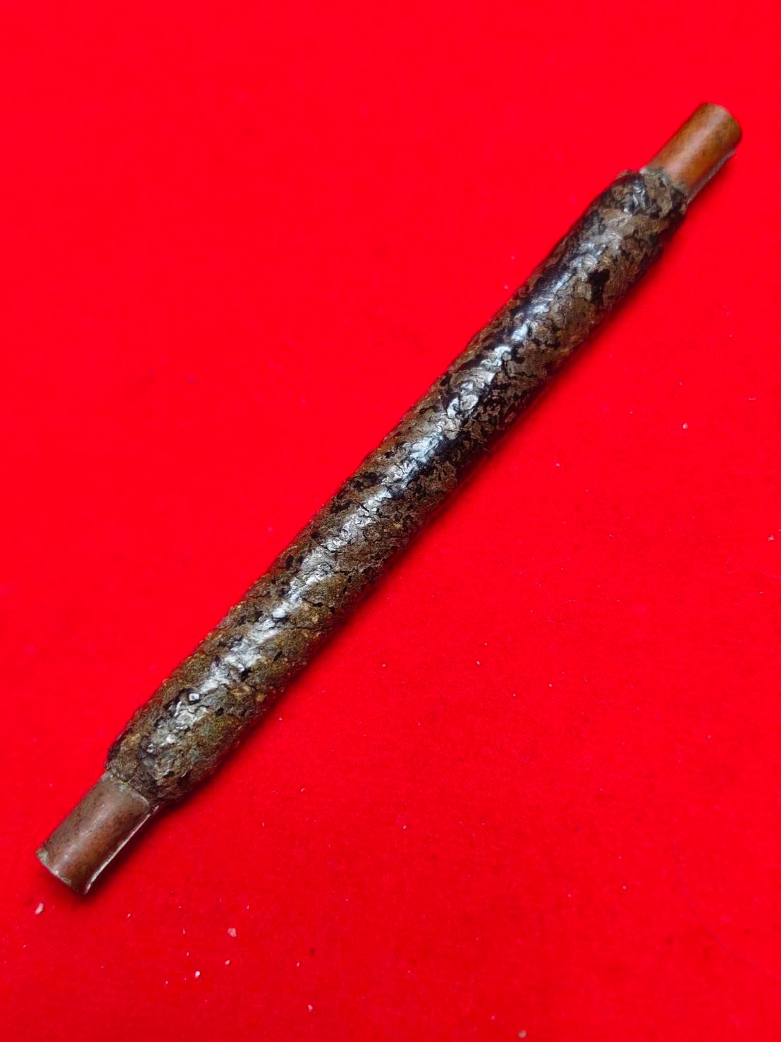 303368 ตะกรุดโสฬสมงคล  หลวงปู่กลิ่น วัดสะพานสูง  เนื้อทองแดง  ผสมมวลสาร คลุกรัก  สร้าง 2467-2480 จ.นนทบุรี 