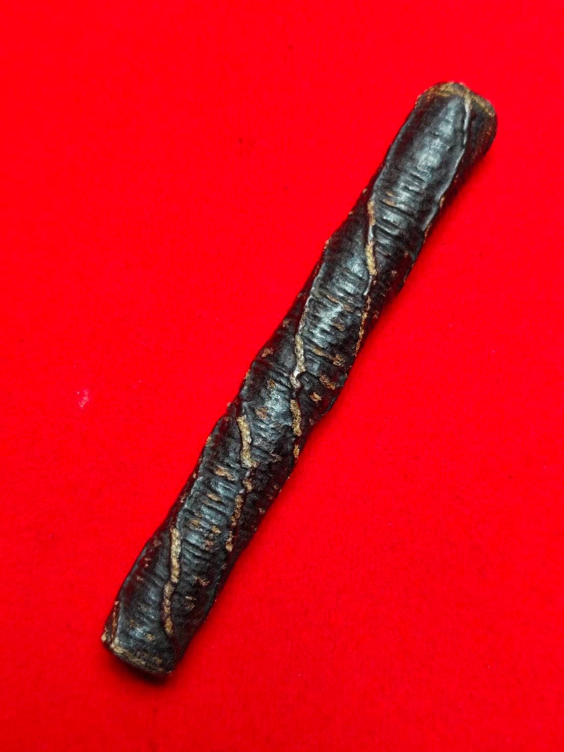 303438 ตะกรุดโทน เนื้อตะกั่ว  ลงรักถักเชือก หลวงปู่ศุข  วัดปากคลองมะขามเฒ่า  สร้างปี 2440 ถึง 2466 