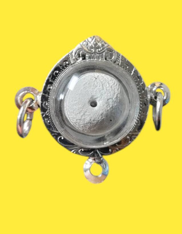 303452 ลูกอมมณีนพรัตน์หลวงปู่ดู่ พุทธศักราช 2527 เนื้อผงพุทธคุณ วัดสะแก จ.พระนครศรีอยุธยา