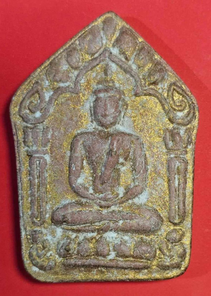 303508 ขุนแผนผงพรายกุมาร  หลวงปู่ทิม วัดละหารไร่ จ.ระยอง ปี 2516-2517 เนื้อผงพรายกุมาร ทาทอง2หน้า  ฝังตะกรุดโทนทองคำ1ดอก