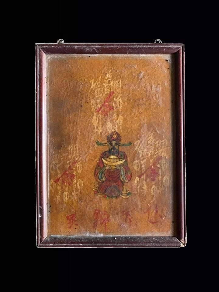 297638 ผ้ายันต์ 3 กาทอง  เขียนมืออาแปะโรงสี  โง้วกิมโคย ภาพไฉ่ซึ้งเอี่ย  ก่อนปี 2519 จ.ปทุมธานี