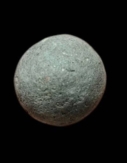 303649 ลูกอมหลวงพ่อพริ้ง เนื้อผง พุทธศักราช 2460-2490 วัดบางปะกอก กรุงเทพมหานคร