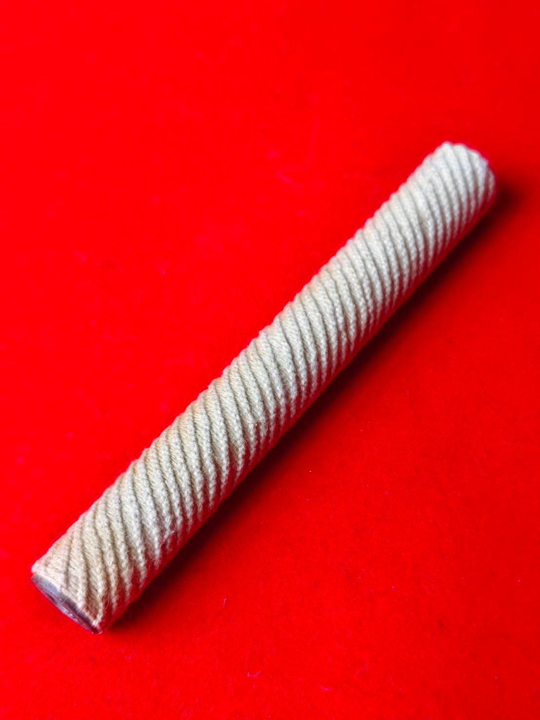 303696 ตะกรุดวิรุณจำบัง (นิยม)  เนื้อทองเหลืองและตะกั่ว  สร้างปี 2515-2521  หลวงพ่อกวย วัดโฆสิตาราม  (บ้านแค) จ.ชัยนาท 