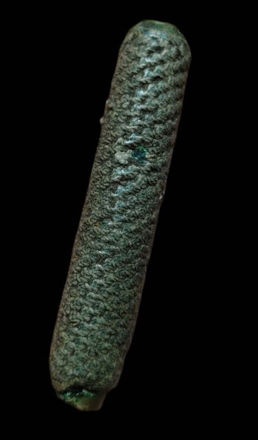 303717 ตะกรุดสาริกาหลวงพ่อทบ เนื้อทองแดง พุทธศักราช 2500-2510 วัดพระพุทธบาทเขาน้อยชนแดน จ.เพชรบูรณ์