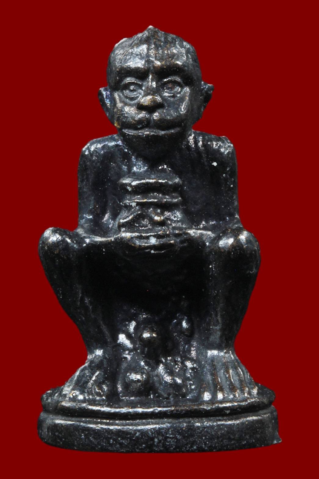 297680 ลิงอุ้มทรัพย์  หลวงปู่อินทร์ วัดลาด  เนื้อทองแดงรมดำ  ปี 2522 จ.จันทบุรี