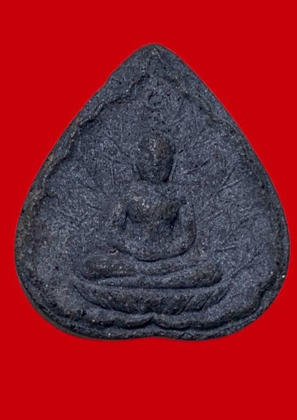 307433 หลวงปู่โต๊ะ  วัดประดู่ฉิมพลี  พระผงประจำวันเกิด ปี 2520 เนื้อใบลาน  กทม.