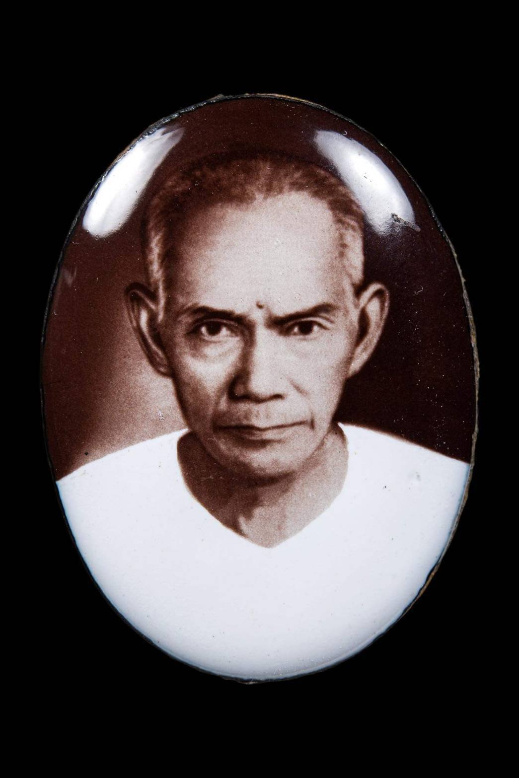 297825 ล็อกเก็ตแป๊ะโรงสี (อาจารย์โง้วกิมโคย) พิมพ์จัมโบ้ ซีเปีย ลองพิมพ์ ปี19จังหวัดปทุมธานี